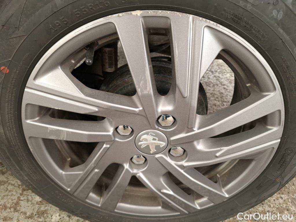  Peugeot  208 PEUGEOT  / 2019 / 5P / Berline Puretech 75 S&S Active Business #25