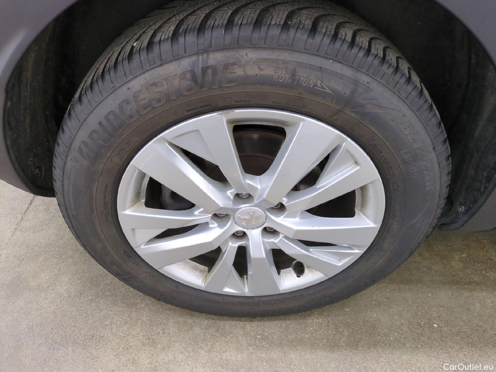  Peugeot  3008  II Active Pack 1.2 PureTech 130CV BVA8 E6d #12