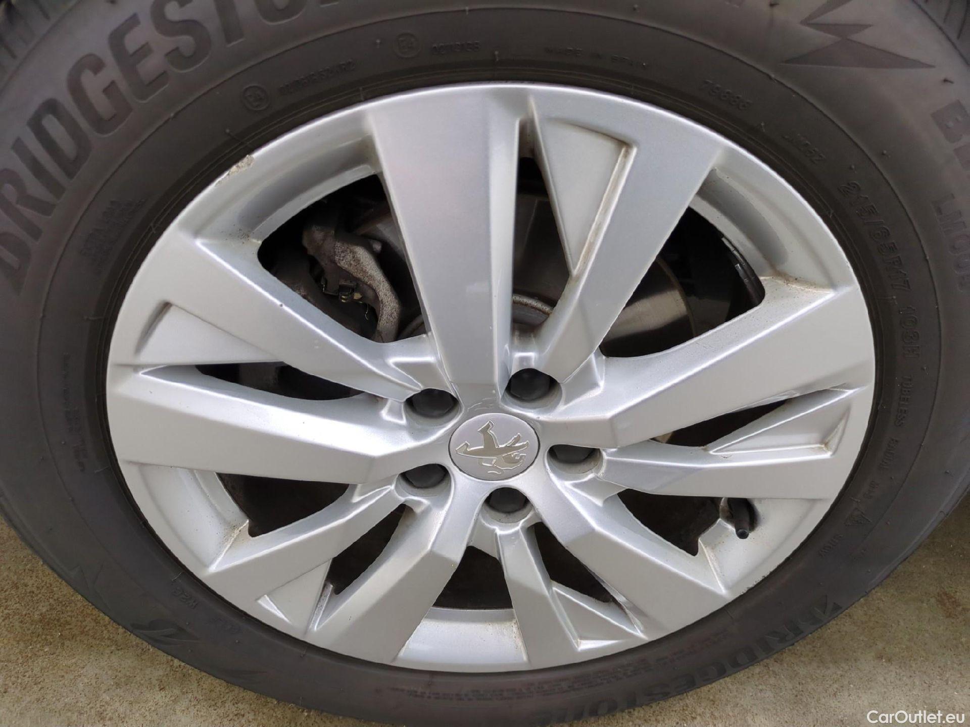  Peugeot  3008  II Active Pack 1.2 PureTech 130CV BVA8 E6d #10