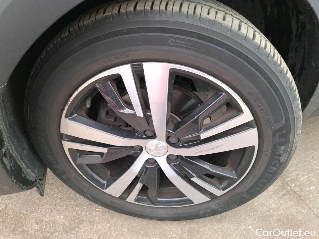  Peugeot  5008  Allure Business 1.2 PureTech 130CV BVA8 E6d #16