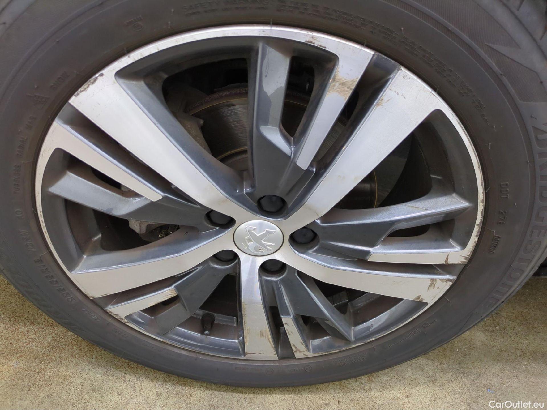  Peugeot  3008  II Allure 1.5 HDi 130CV BVA8 E6d #21