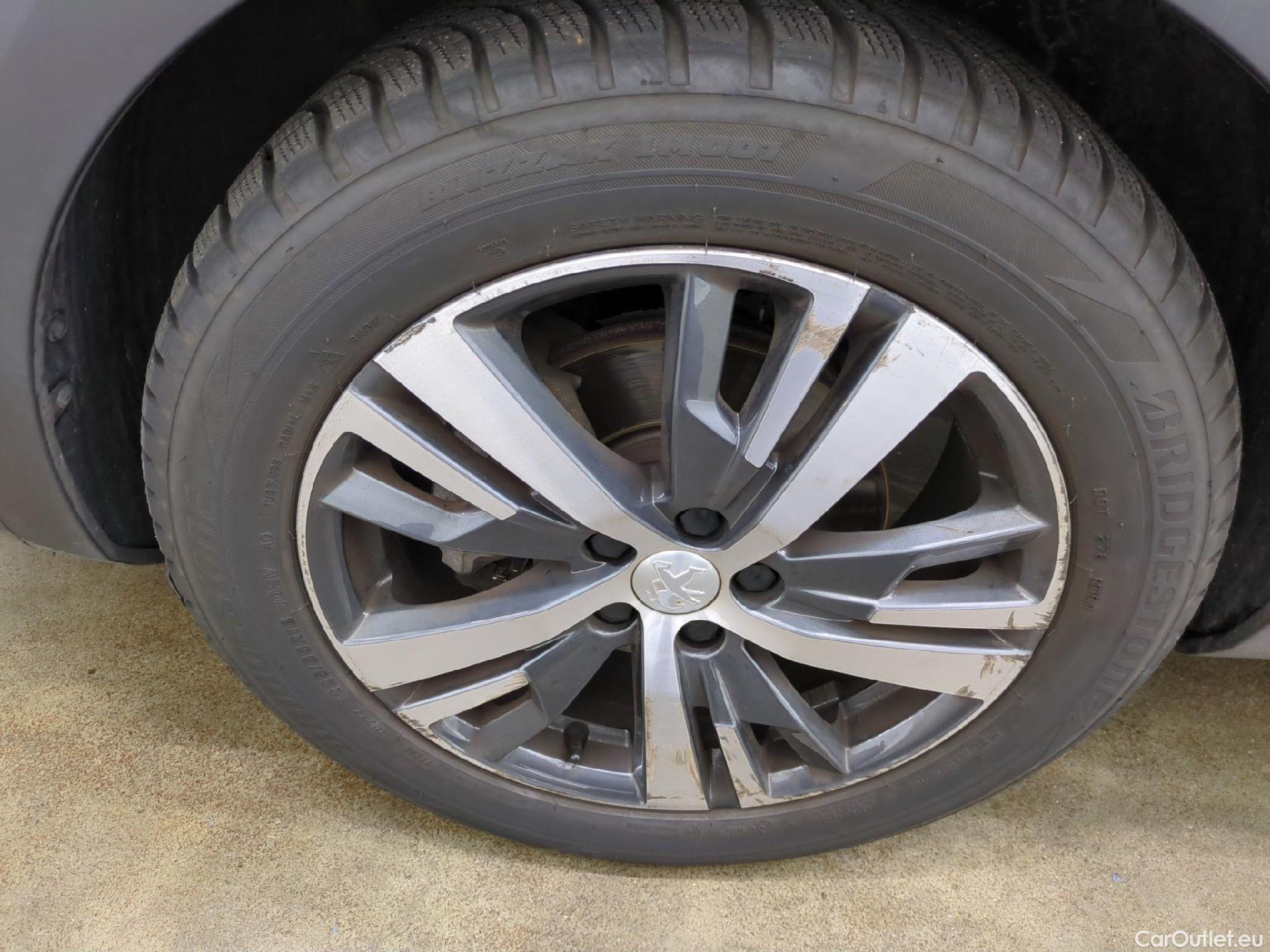  Peugeot  3008  II Allure 1.5 HDi 130CV BVA8 E6d #19