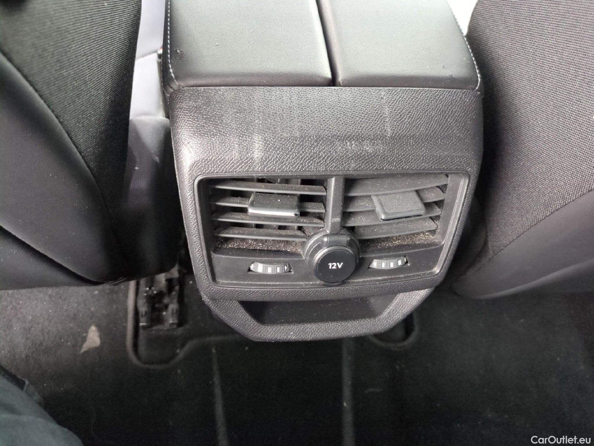  Peugeot  3008  II Allure 1.5 HDi 130CV BVA8 E6d #8