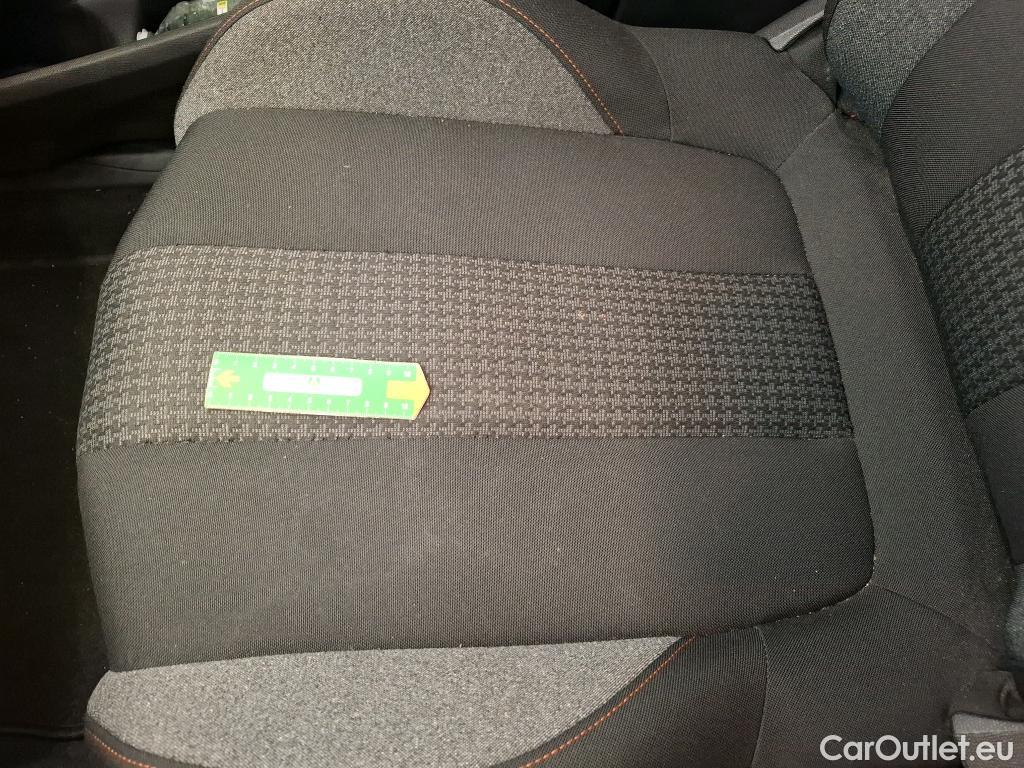  Peugeot  5008  Active Pack 1.5 HDi 130CV BVA8 7 Sieges E6d #48