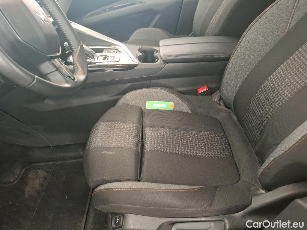  Peugeot  5008  Active Pack 1.5 HDi 130CV BVA8 7 Sieges E6d #46