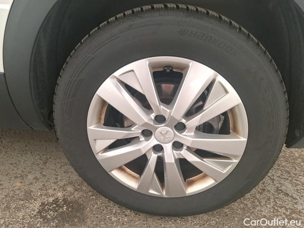  Peugeot  5008  Active Pack 1.5 HDi 130CV BVA8 7 Sieges E6d #17