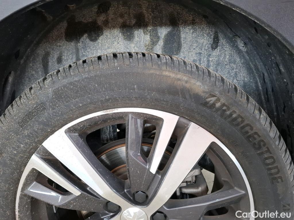  Peugeot  5008  Allure 1.2 PureTech 130CV BVA8 7 Sieges E6d #52