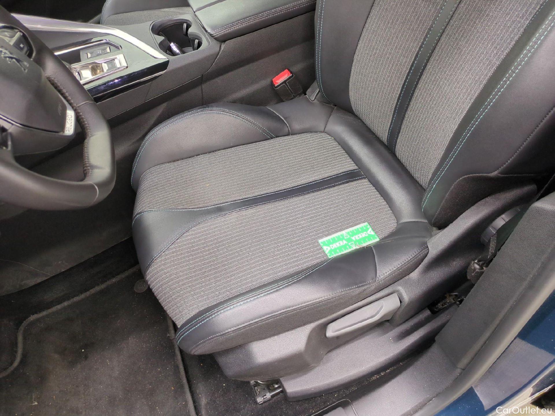  Peugeot  3008  II Allure 1.5 HDi 130CV BVA8 E6d #1