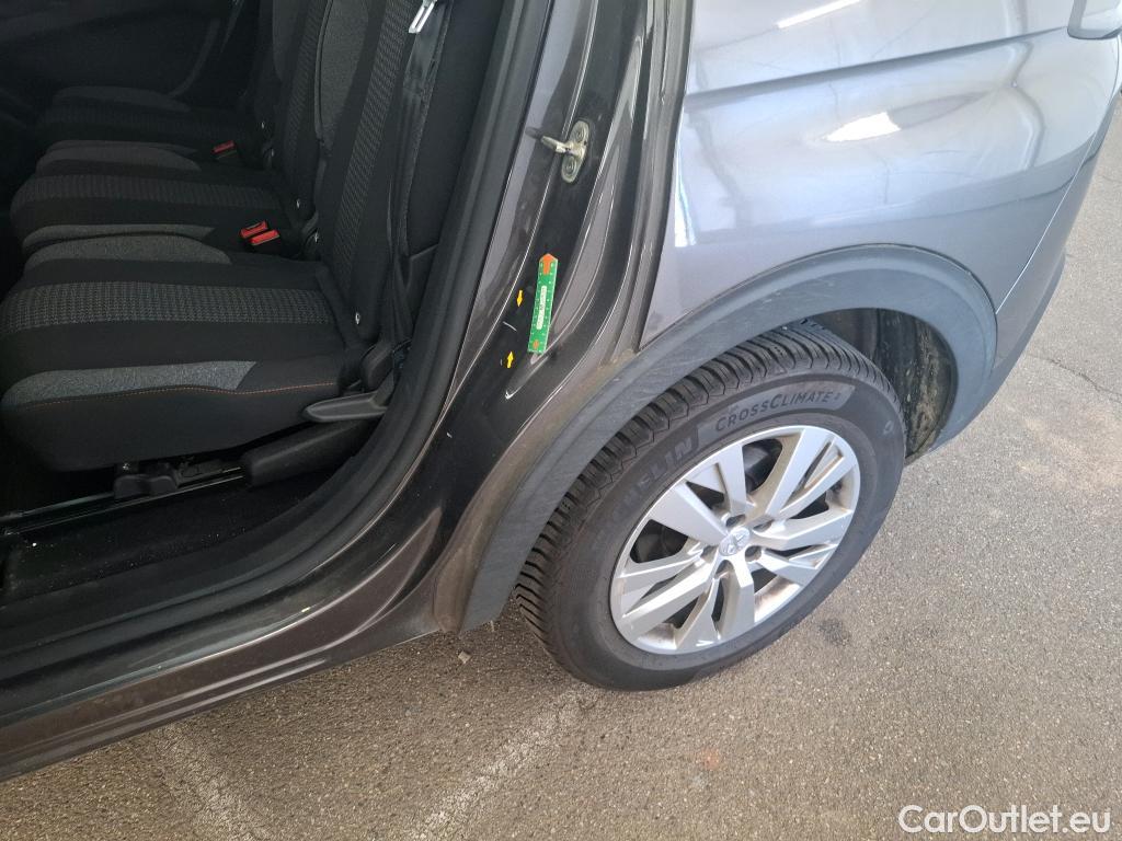 Peugeot  5008  Active Pack 1.5 HDi 130CV BVA8 7 Sieges E6d #13