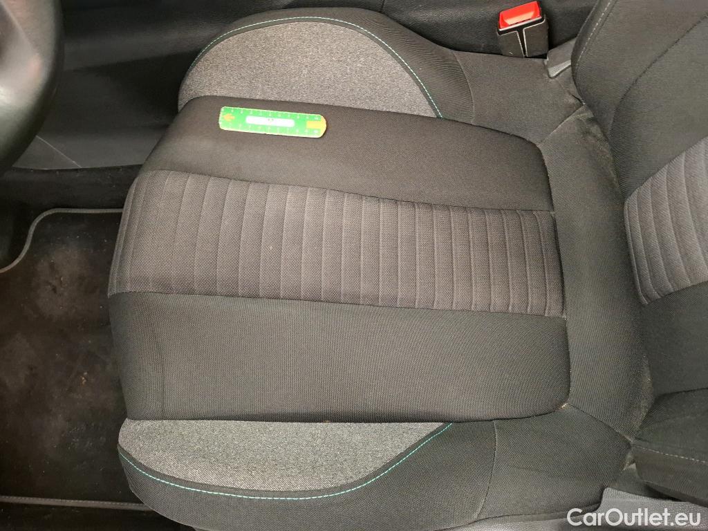  Peugeot  3008  II Style 1.2 PureTech 130CV BVA8 E6d #19