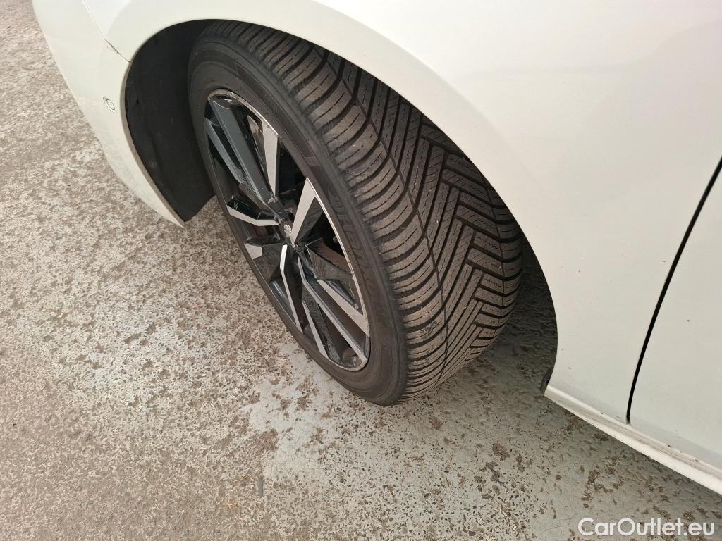  Peugeot  508 PEUGEOT  SW / 2018 / 5P / Break HYBRID 225 E-EAT8 GT LINE #15