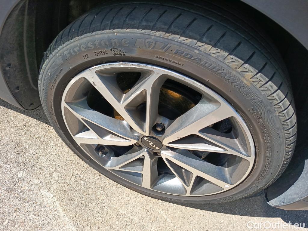  KIA  Niro KIA  / 2019 / 5P / crossover 1.6 GDi HEV 104kW (141CV) Emotion #5