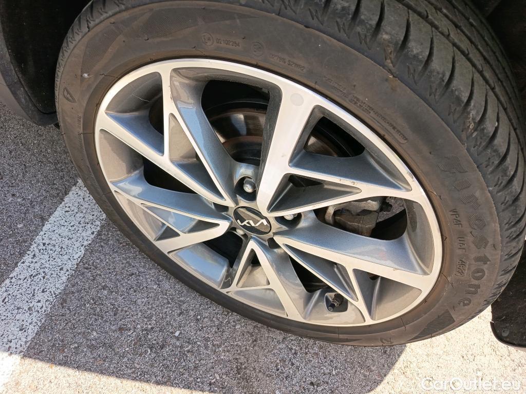  KIA  Niro KIA  / 2019 / 5P / crossover 1.6 GDi HEV 104kW (141CV) Emotion #7