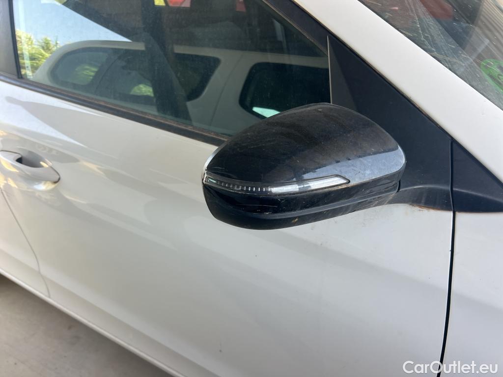  Hyundai  i20 HYUNDAI  / 2018 / 5P / berlina con portón 1.0 TGDI 74kW (100CV) Klass DCT #20