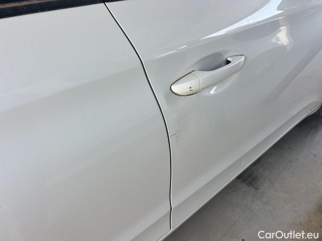  Hyundai  i20 HYUNDAI  / 2018 / 5P / berlina con portón 1.0 TGDI 74kW (100CV) Klass DCT #1