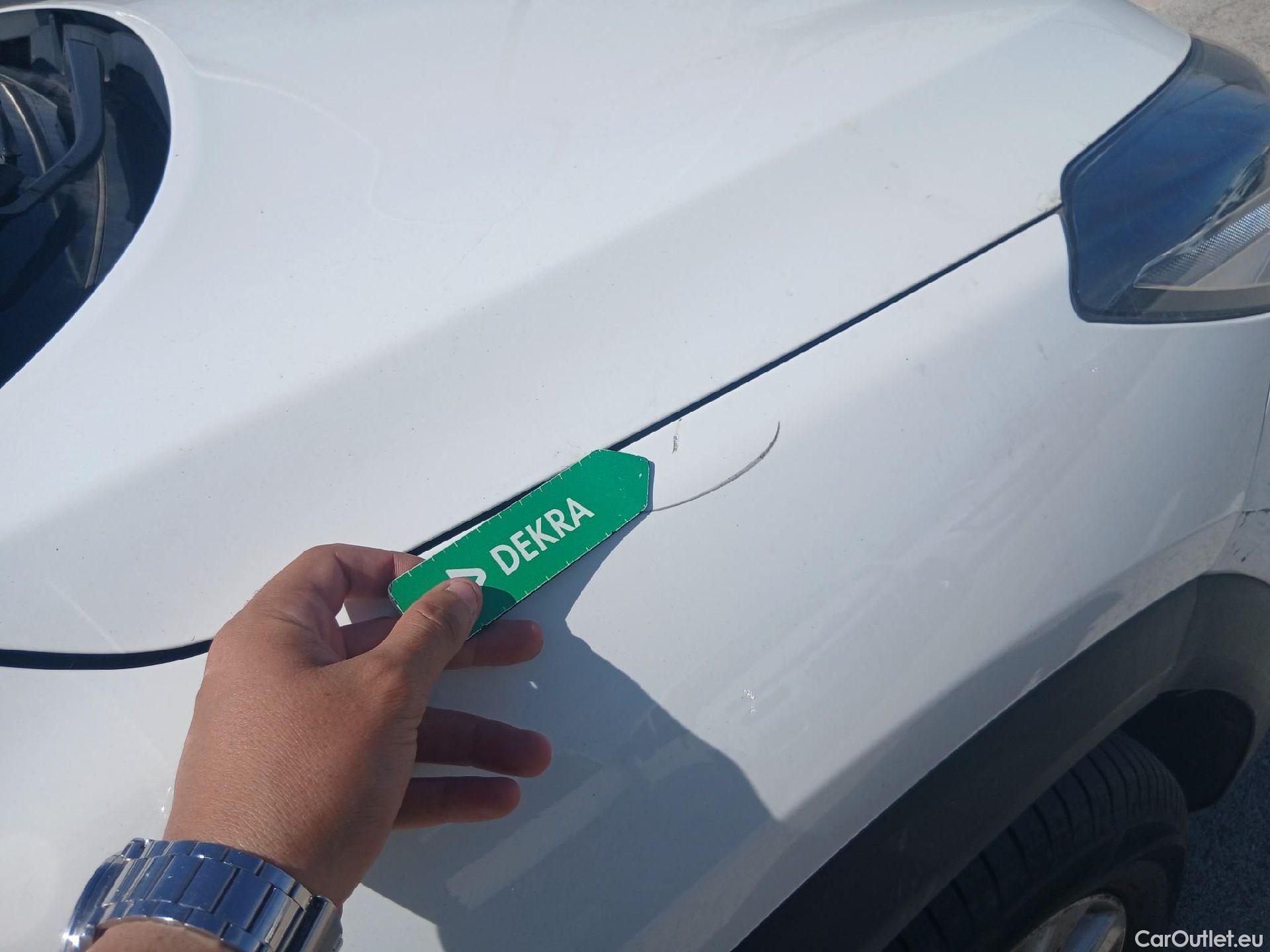  Hyundai  Tucson HYUNDAI  / 2018 / 5P / todoterreno 1.6 CRDI 85kW (116CV) 48V SLE 4X2(SP)(SL) #32