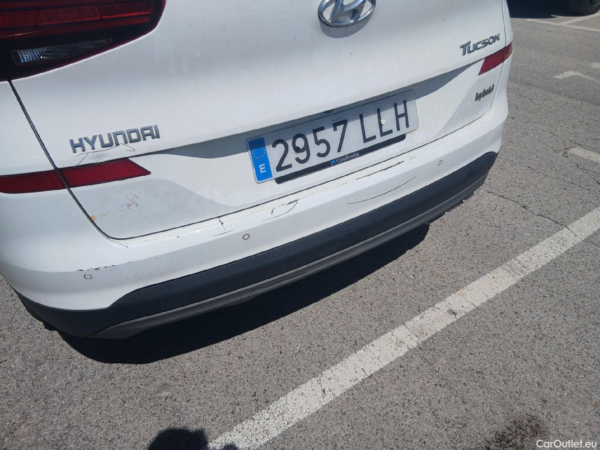  Hyundai  Tucson HYUNDAI  / 2018 / 5P / todoterreno 1.6 CRDI 85kW (116CV) 48V SLE 4X2(SP)(SL) #15