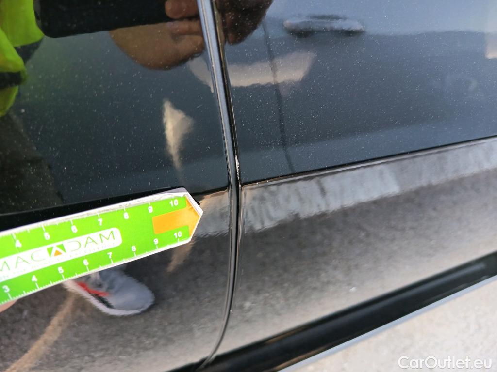  KIA  Ev6 KIA  / 2021 / 5P / todoterreno Air 58kWh 125kW RWD #10