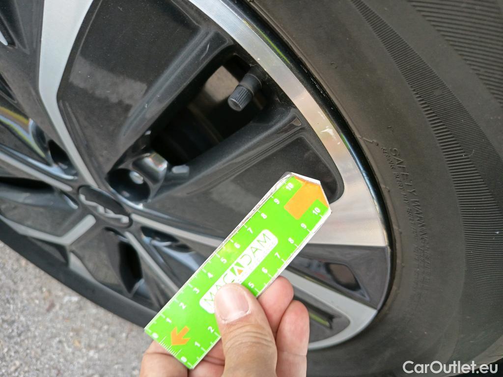  KIA  Ev6 KIA  / 2021 / 5P / todoterreno Air 58kWh 125kW RWD #23