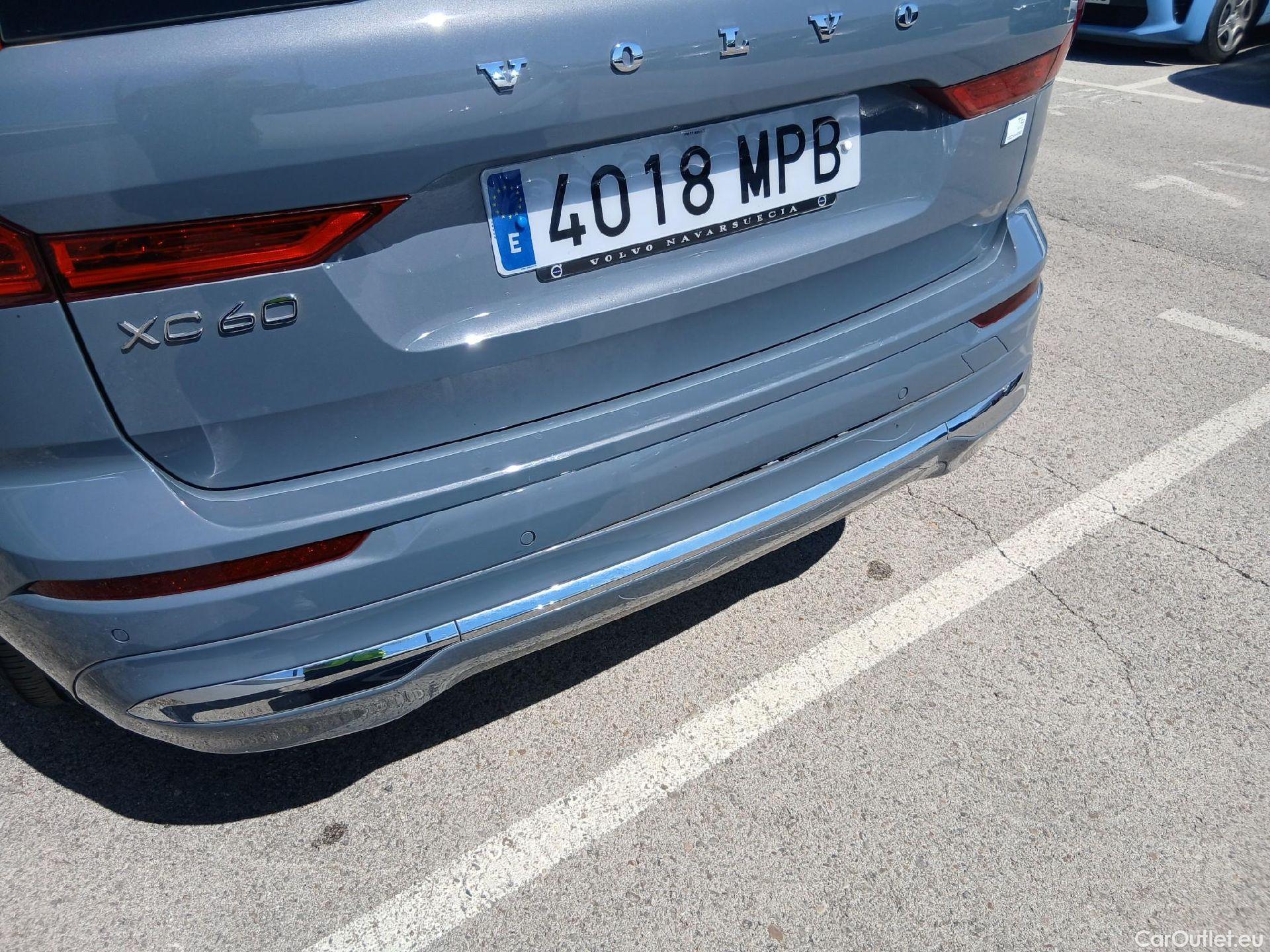  Volvo  XC60 VOLVO  2.0 T6 AWD Recharge Plus Bright Auto #14