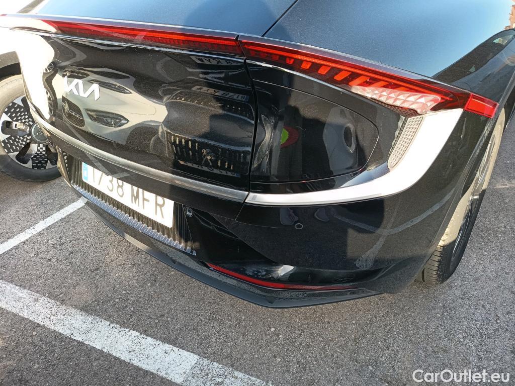  KIA  Ev6 KIA  / 2021 / 5P / todoterreno Air 58kWh 125kW RWD #26