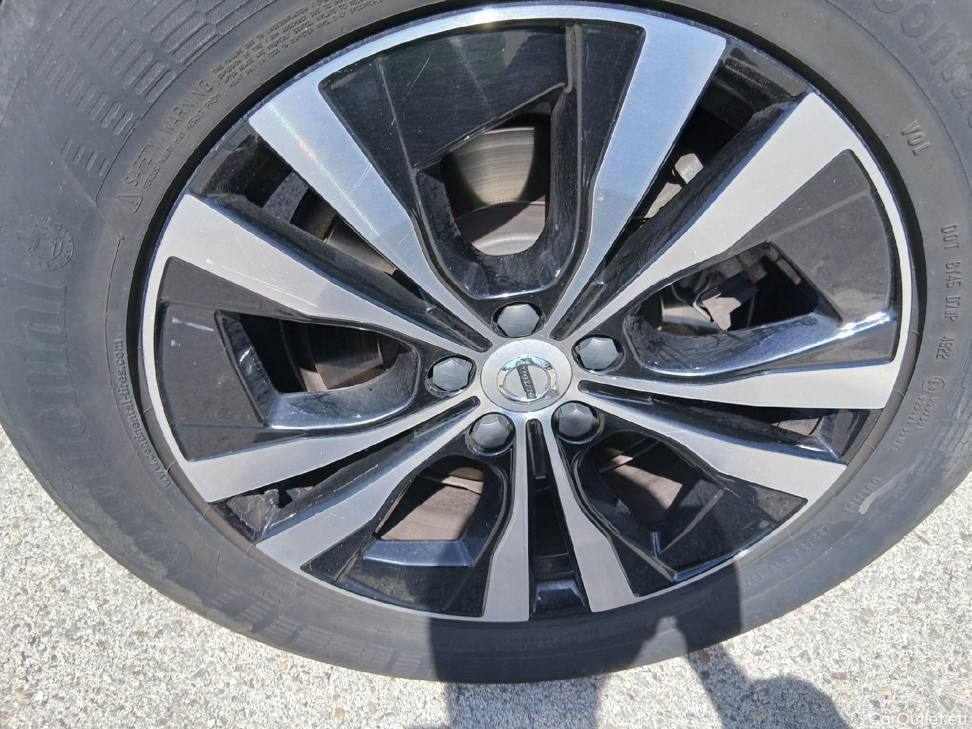  Volvo  XC60 VOLVO  / 2017 / 5P / todoterreno 2.0 B4 D Momentum Pro Auto #31