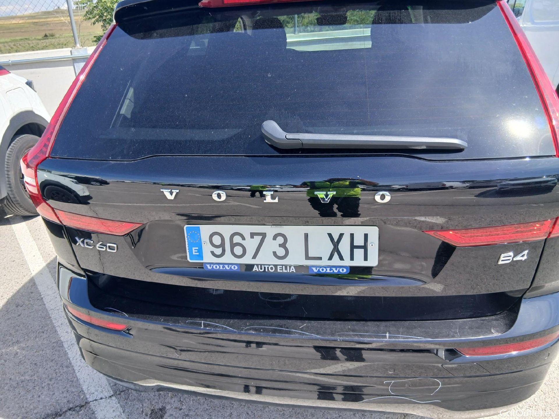  Volvo  XC60 VOLVO  / 2017 / 5P / todoterreno 2.0 B4 D Momentum Pro Auto #28