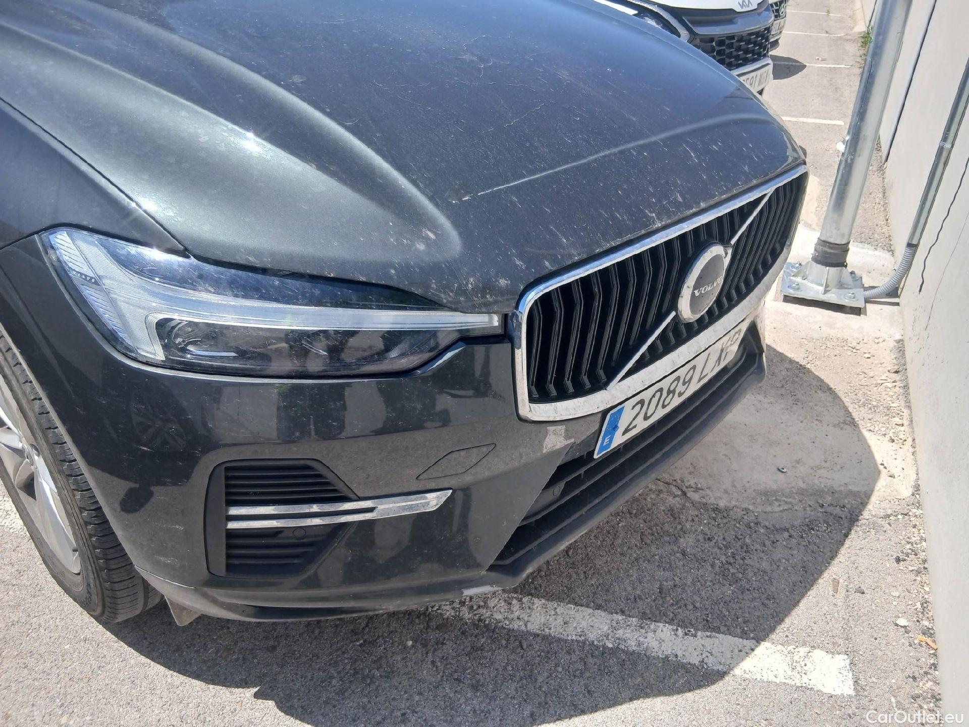  Volvo  XC60 VOLVO  2.0 B4 D Momentum Pro Auto 197 CV #8