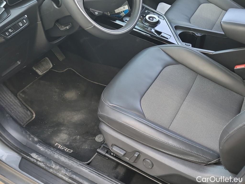  KIA  Niro KIA  / 2022 / 5P / crossover 1.6 GDi HEV 104kW (141CV) Drive #3