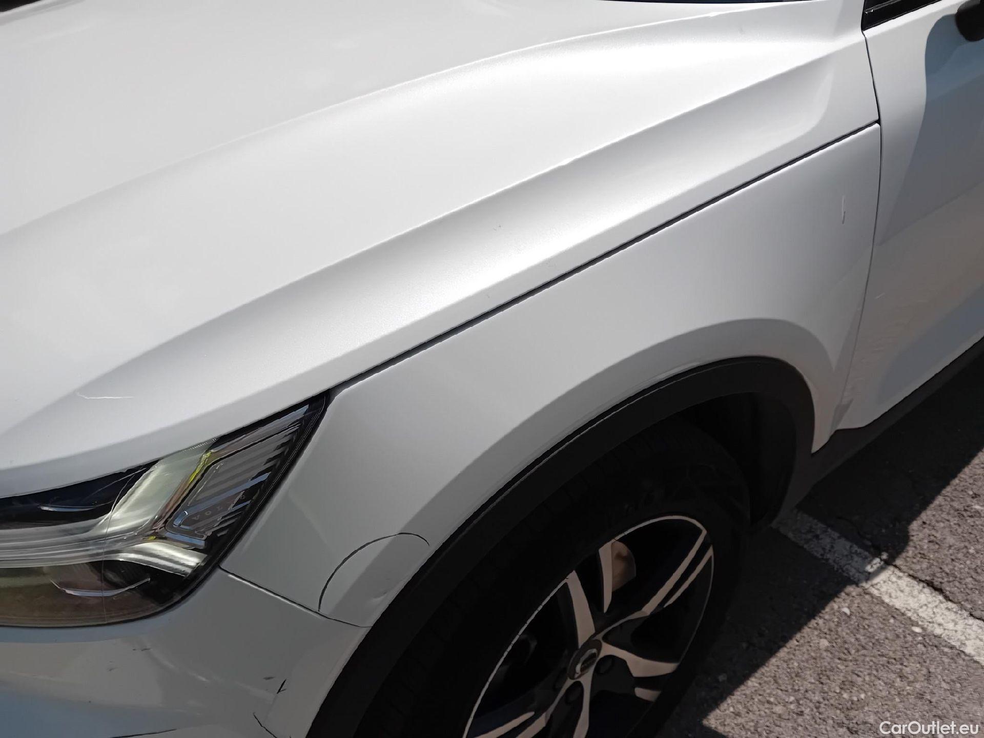  Volvo  XC 40 VOLVO XC40 / 2017 / 5P / todoterreno 2.0 B3 G R-Design Auto #6