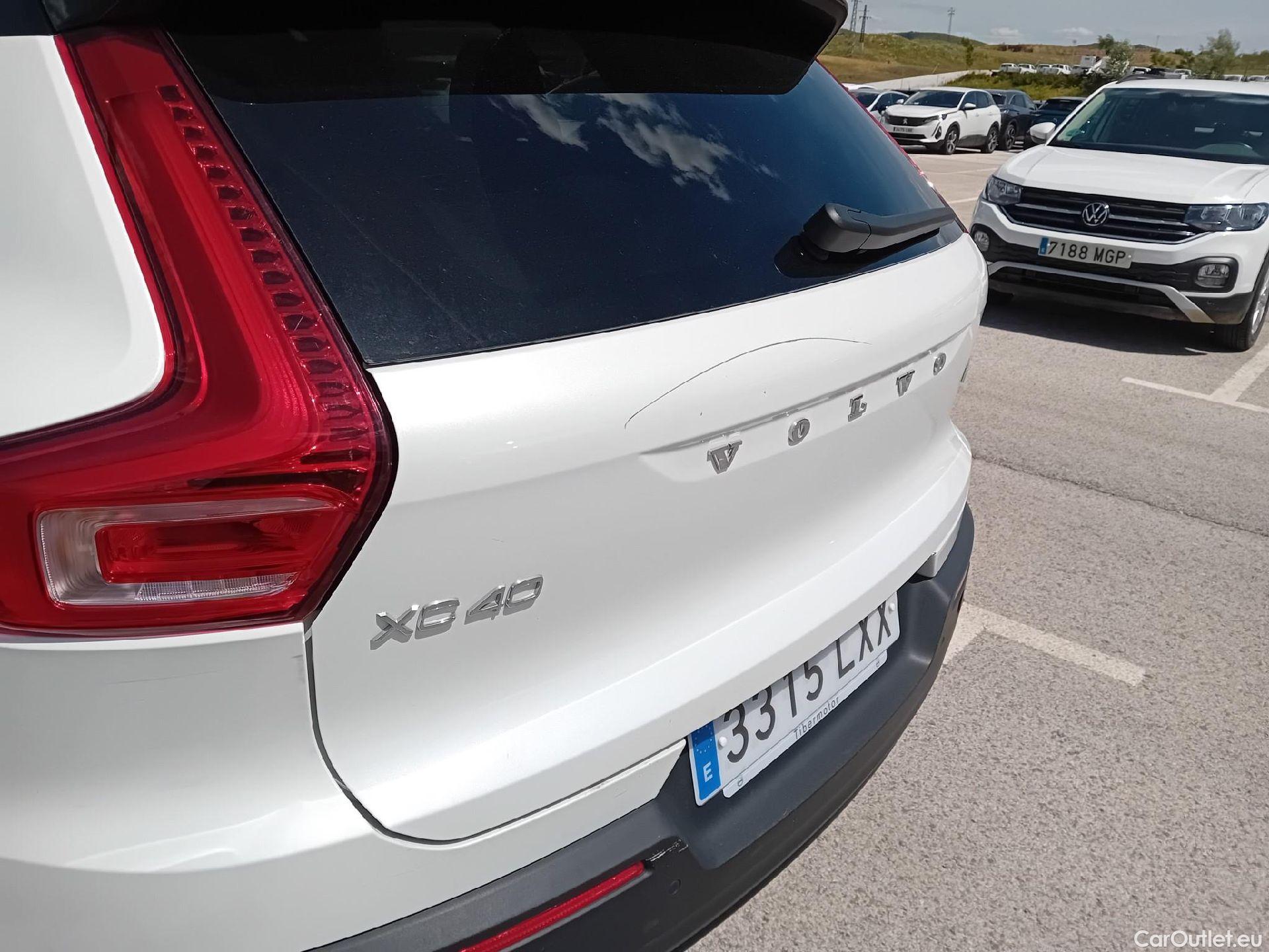  Volvo  XC 40 VOLVO XC40 / 2017 / 5P / todoterreno 2.0 B3 G R-Design Auto #20