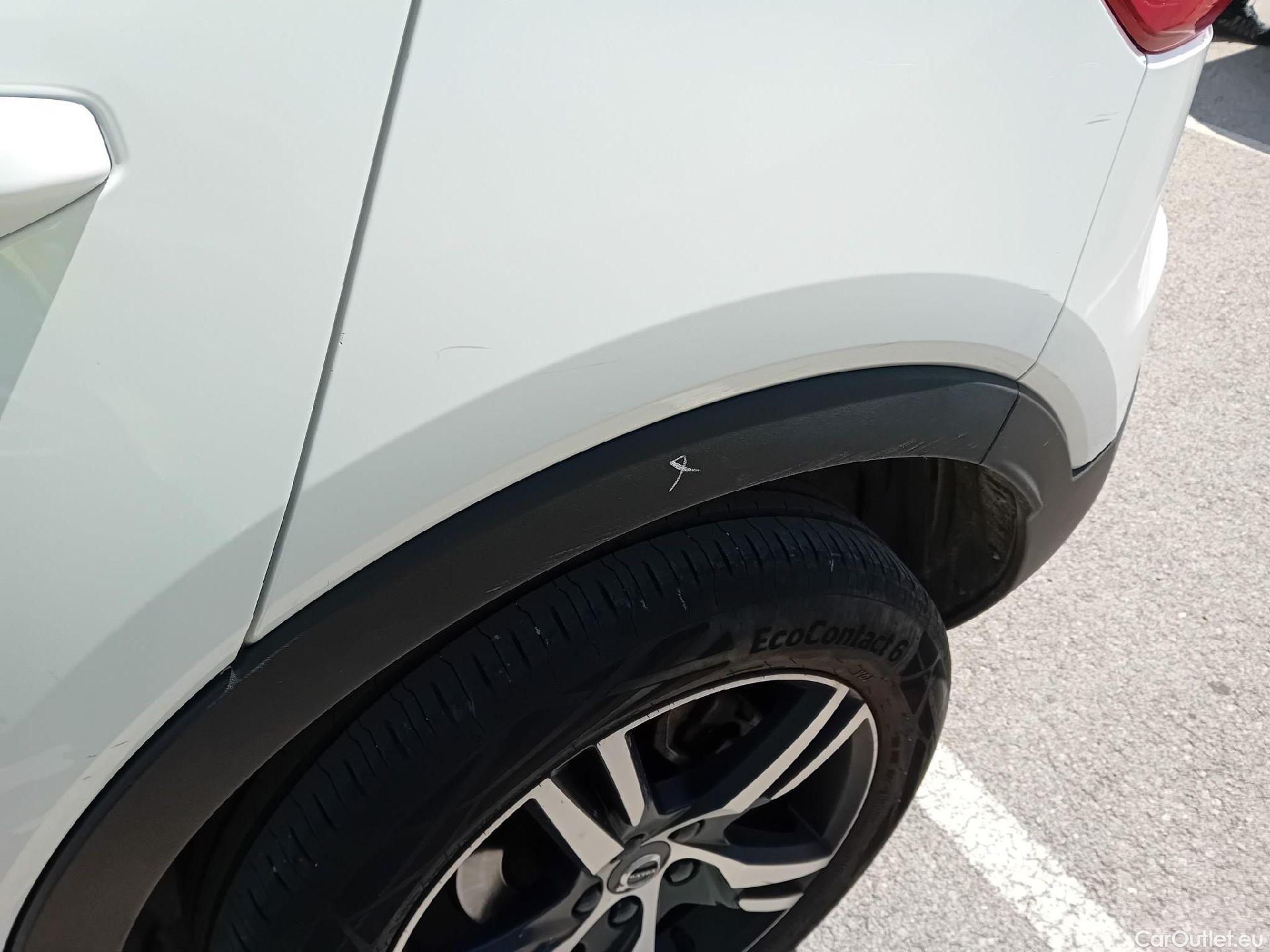  Volvo  XC 40 VOLVO XC40 / 2017 / 5P / todoterreno 2.0 B3 G R-Design Auto #14