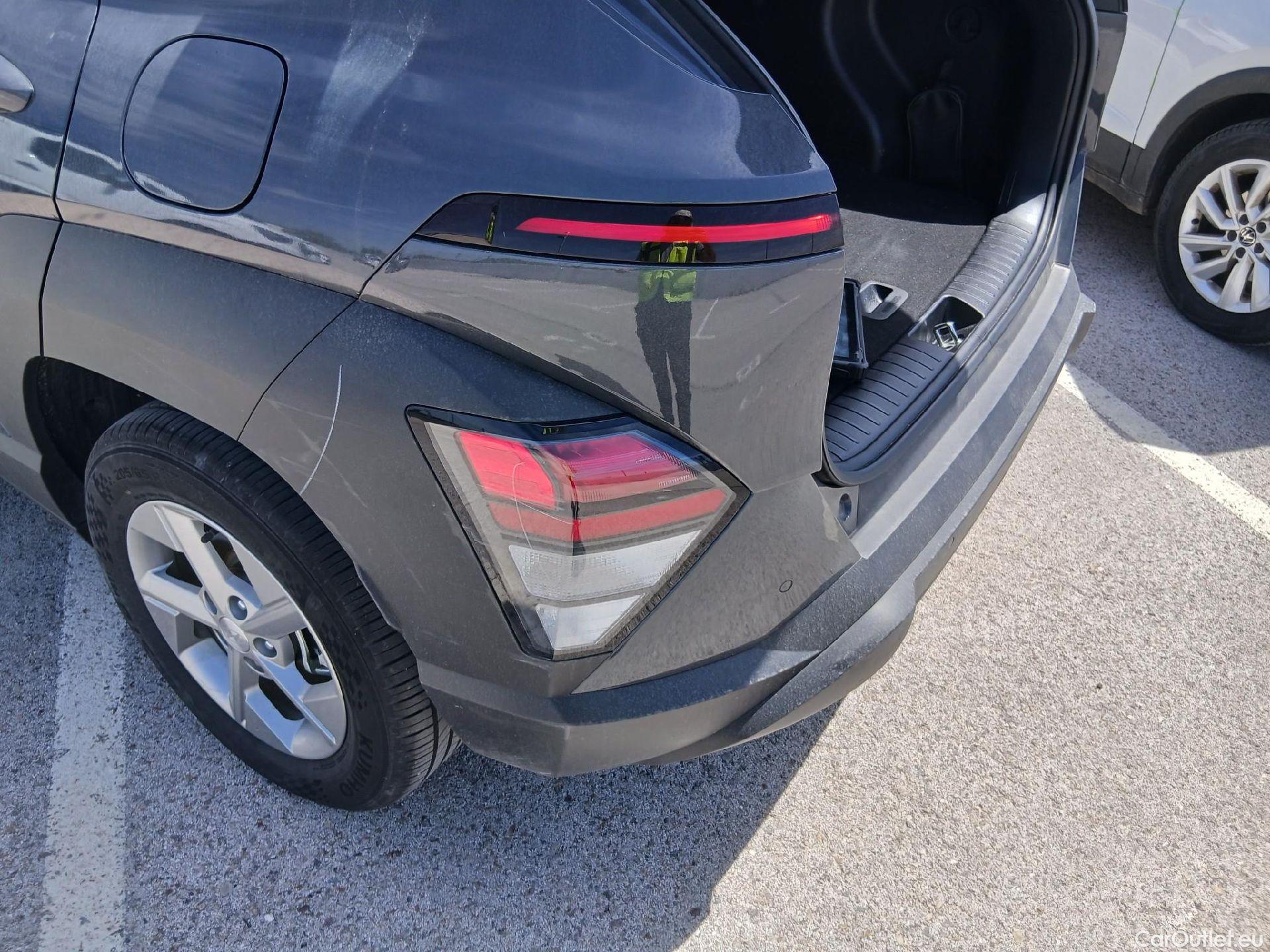  Hyundai  Konna HYUNDAI Kona / 2023 / 5P / todoterreno 1.6 GDI HEV Maxx DCT #23