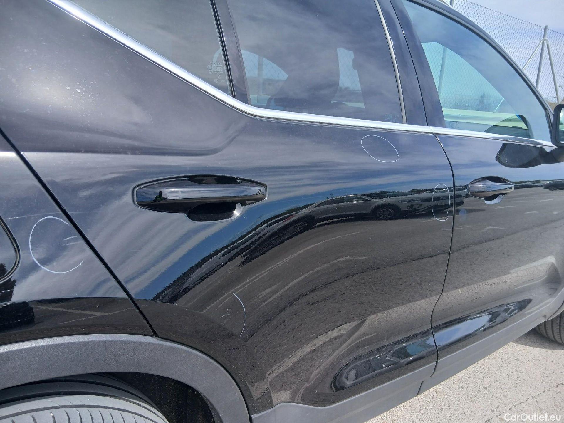 Volvo  XC 40 VOLVO XC40 todoterreno 1.5 T4 Recharge PHEV Core Auto 210 CV 10 kWh #64