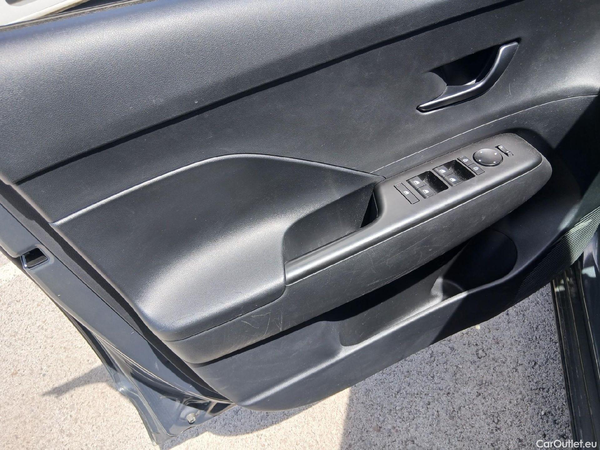  Hyundai  Konna HYUNDAI Kona / 2023 / 5P / todoterreno 1.6 GDI HEV Maxx DCT #19