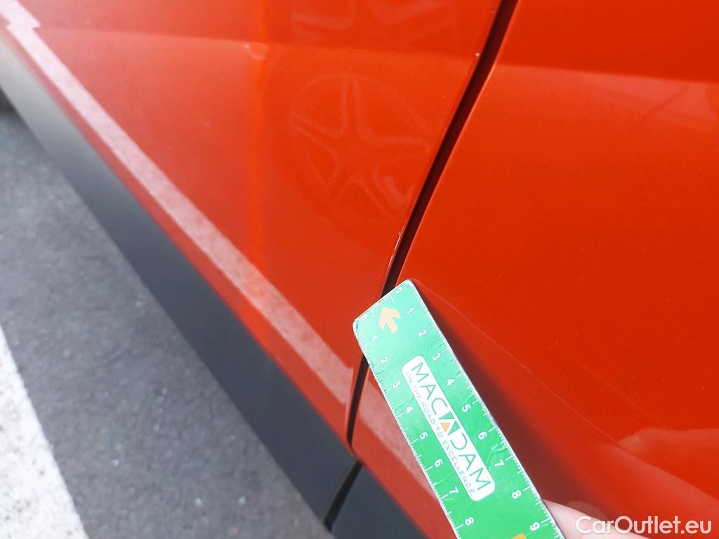  Hyundai  Konna HYUNDAI Kona / 2023 / 5P / todoterreno 1.6 GDI HEV Maxx DCT #2