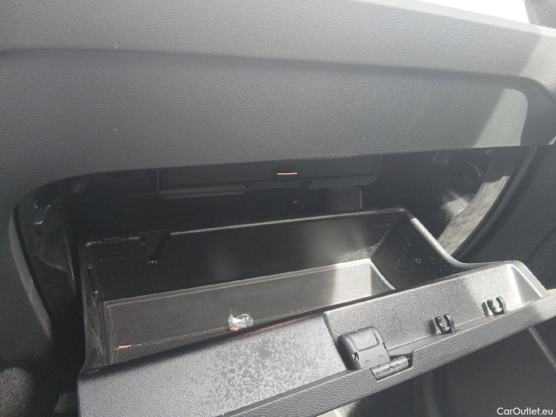  Volvo  XC 40 VOLVO XC40 todoterreno 1.5 T4 Recharge PHEV Core Auto 210 CV 10 kWh #2