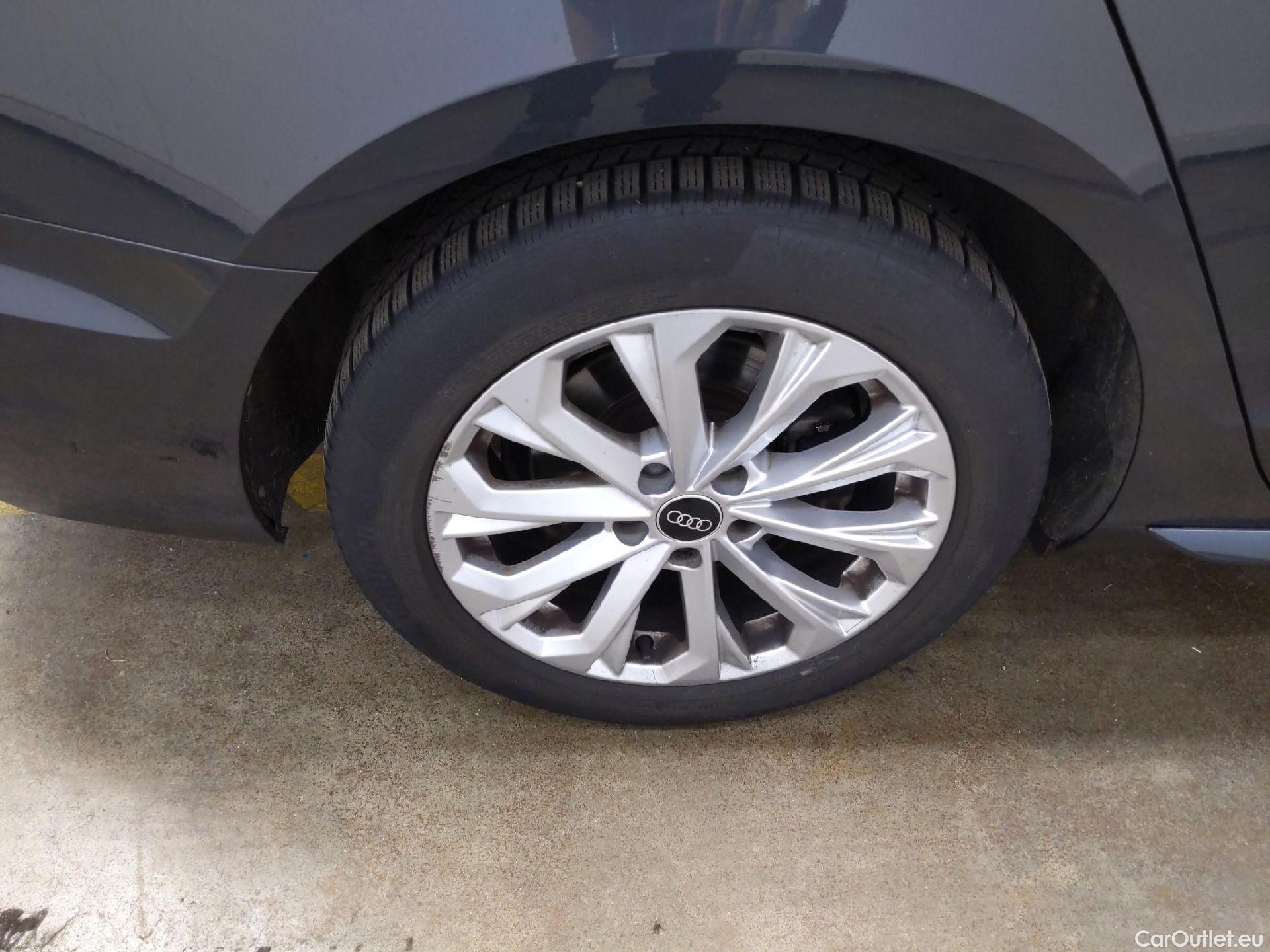  Audi  A4  Avant 35 TDI Business Line 2.0 TDI 165CV BVA7 E6d #3