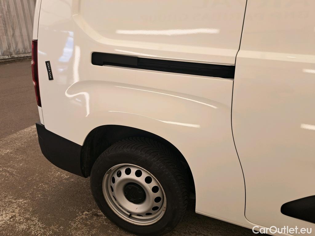  Citroen  Berlingo  Fourgon Club XL 950 1.2 PureTech 110CV BVM6 E6d #3