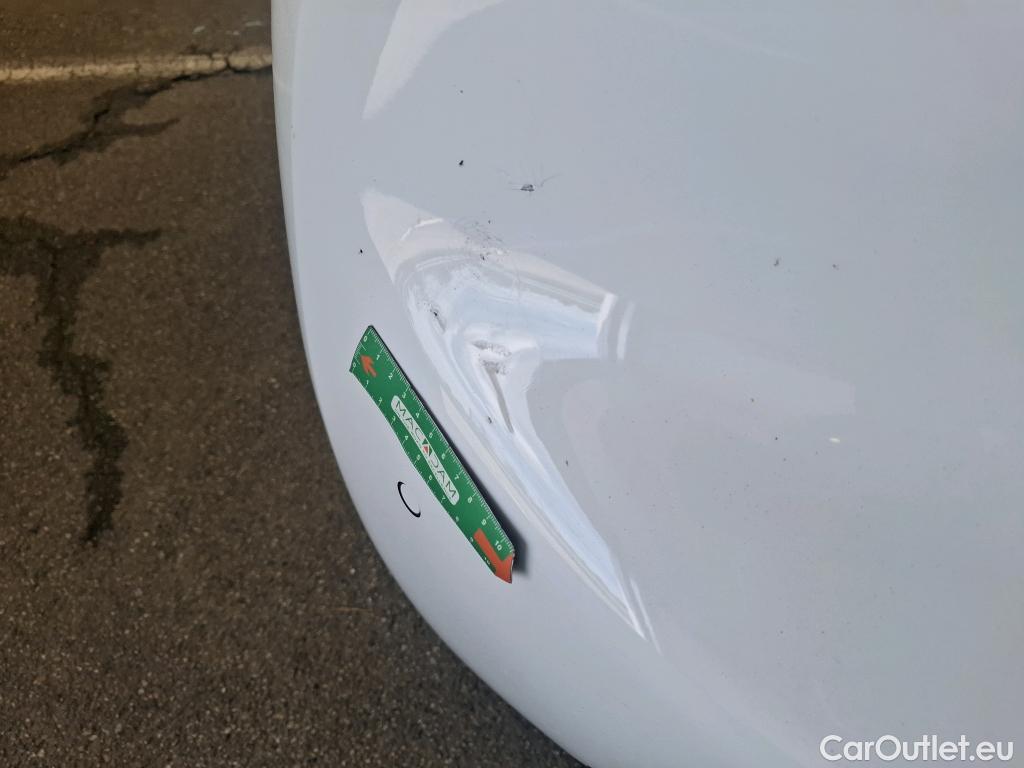  Peugeot  208 PEUGEOT  / 2023 / 5P / Berline PureTech 100 S&S Active #9