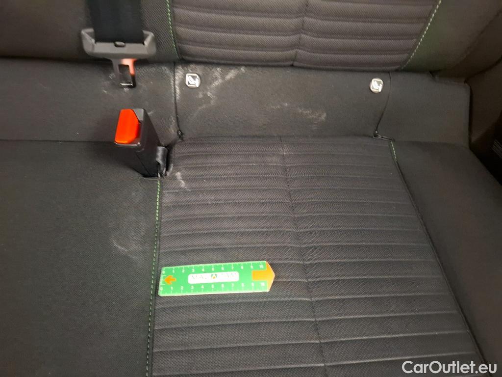  Peugeot  208 PEUGEOT  / 2023 / 5P / Berline PureTech 100 S&S Active #39