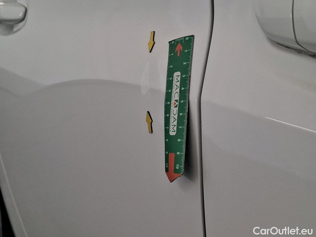  Peugeot  208 PEUGEOT  / 2023 / 5P / Berline PureTech 100 S&S Active #24