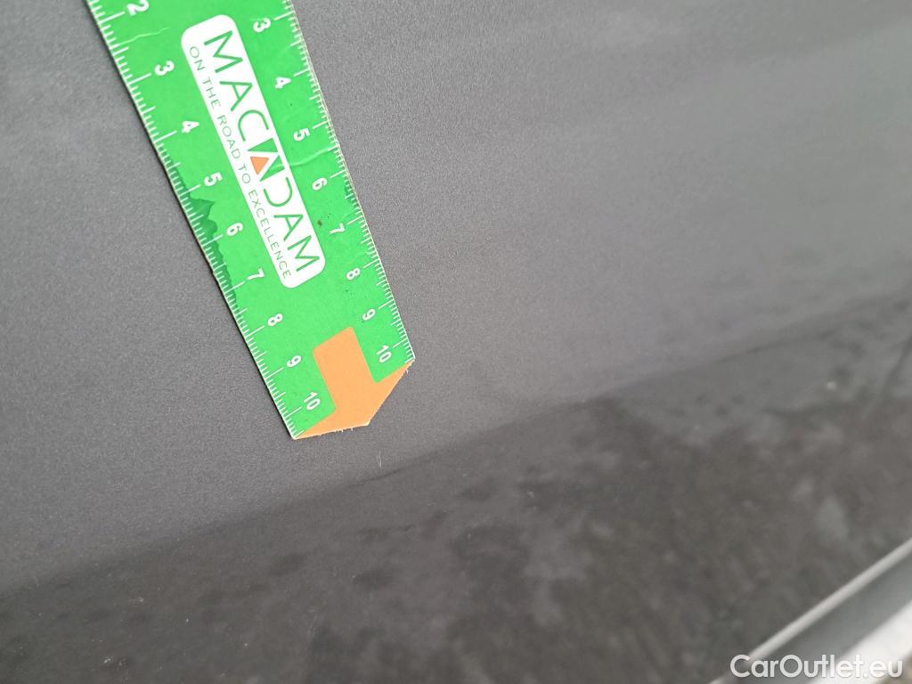  Mercedes  A-Klasse MERCEDES-BENZ Clase A / 2018 / 4P / sedán Sedán A 250 e #22
