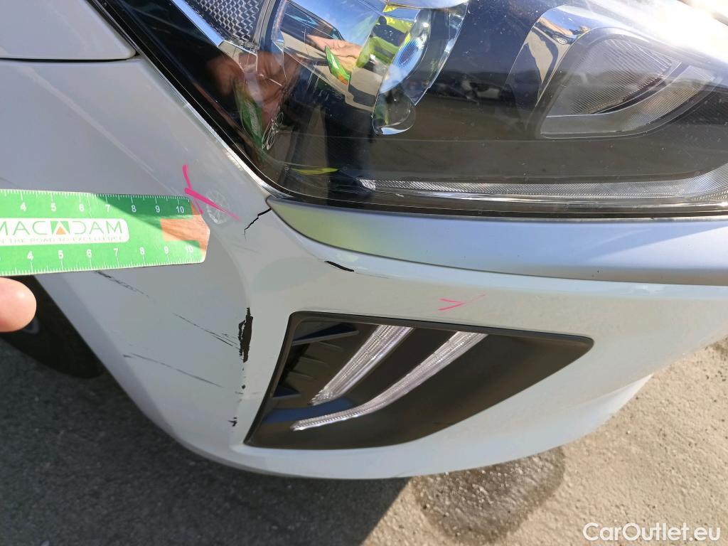  Hyundai   Ioniq HYUNDAI / 2019 / 5P / berlina con portón 1.6 GDI PHEV Klass DCT #2