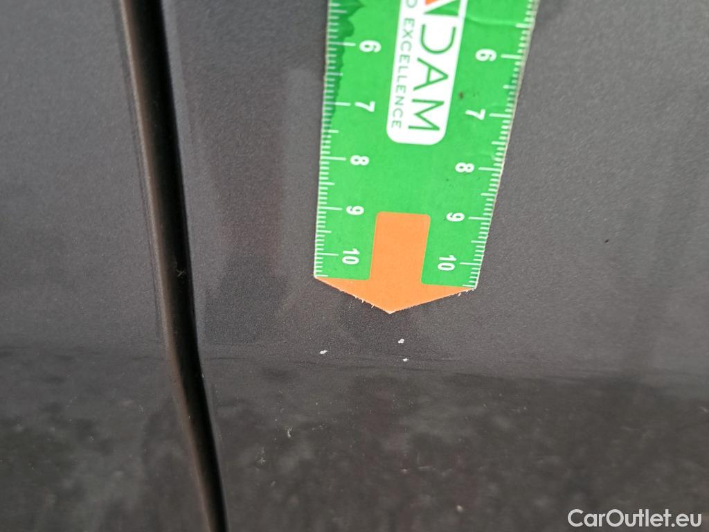  Mercedes  A-Klasse MERCEDES-BENZ Clase A / 2018 / 4P / sedán Sedán A 250 e #20