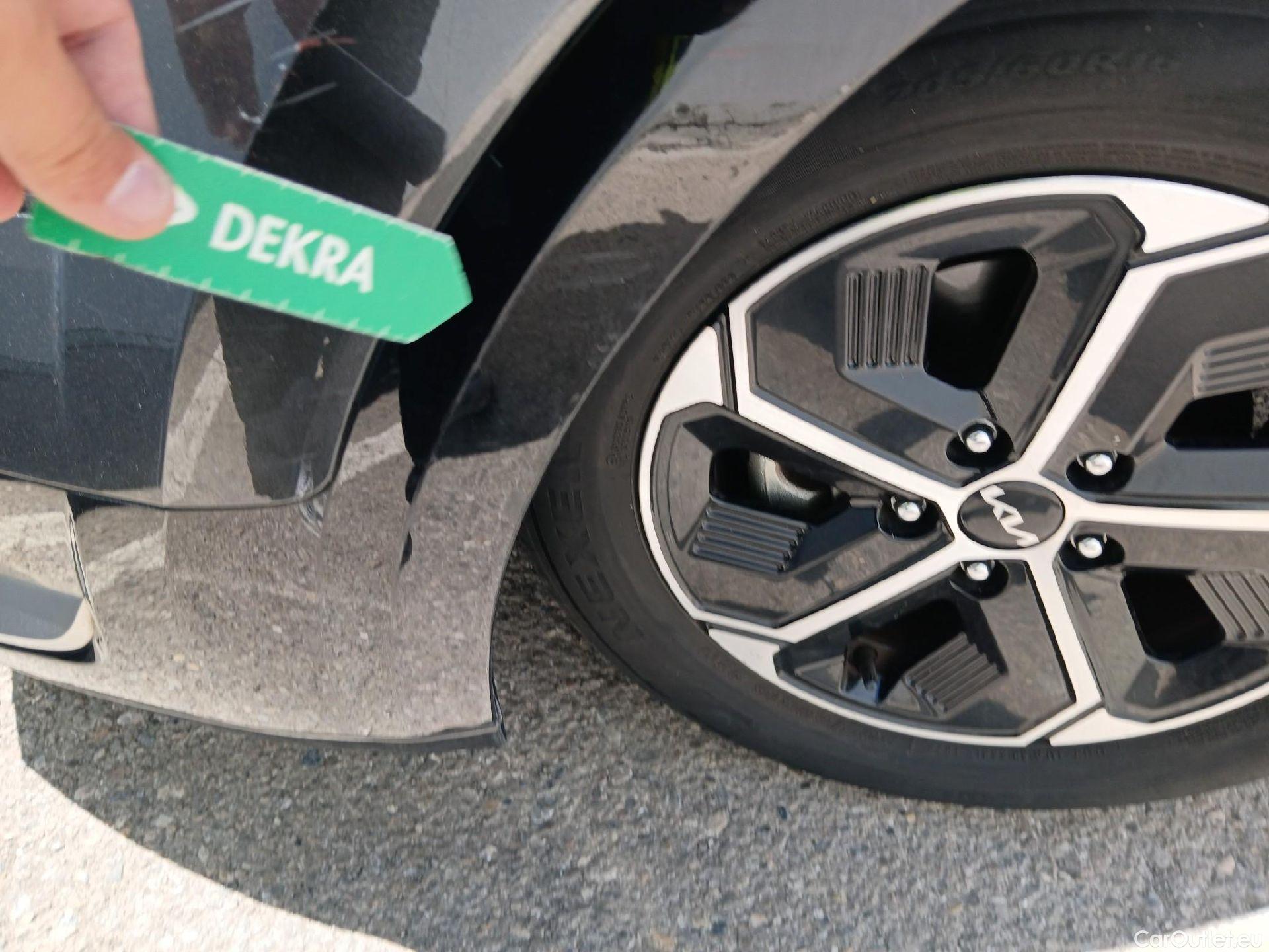  KIA  Niro KIA  / 2022 / 5P / crossover 1.6 GDi HEV 104kW (141CV) Drive #21