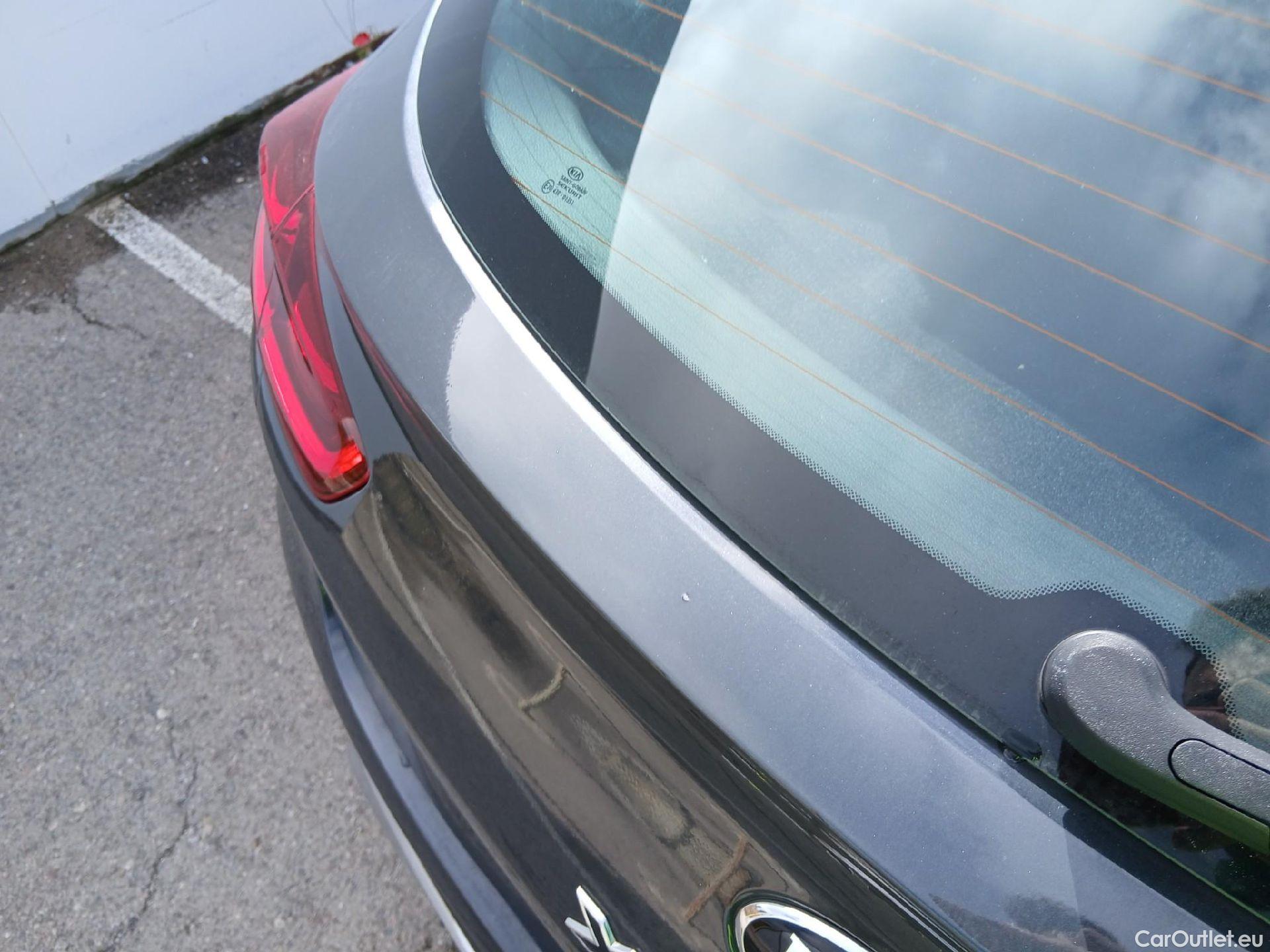  KIA  XCeed KIA  1.6 GDi PHEV 104kW (141CV) eDrive  #23