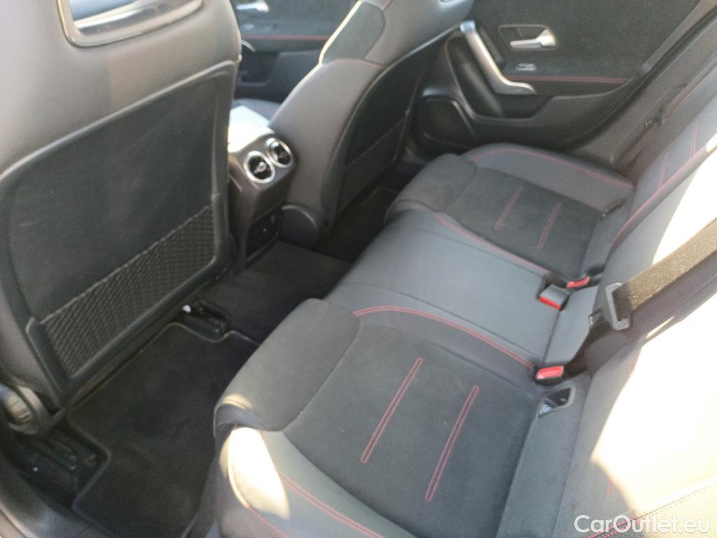  Mercedes  A-Klasse MERCEDES-BENZ Clase A / 2018 / 5P / berlina con portón A 200 #19