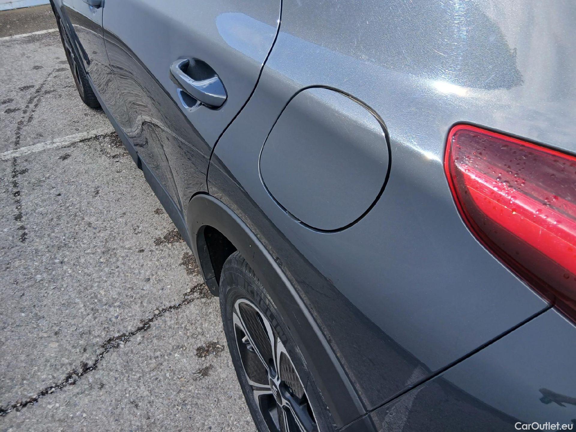  KIA  XCeed KIA  1.6 GDi PHEV 104kW (141CV) eDrive  #16