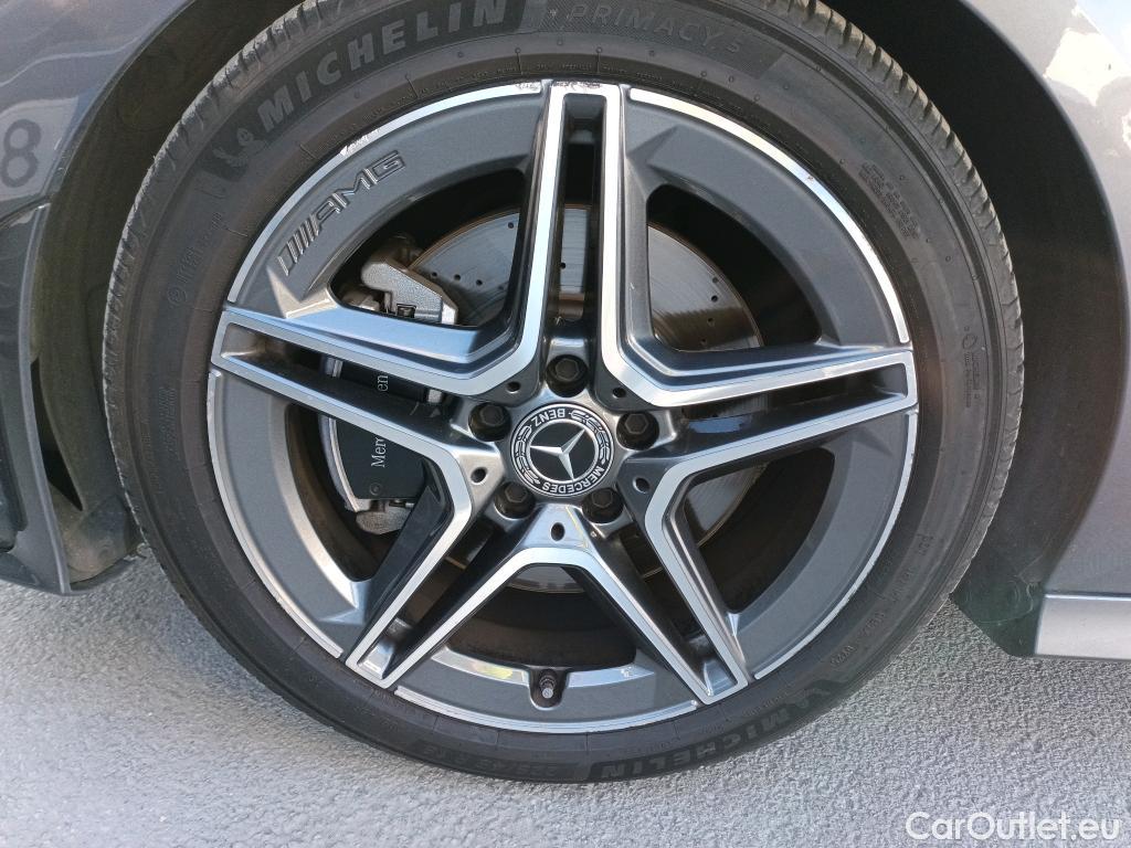  Mercedes  CLA-Klasse MERCEDES-BENZ CLA / 2019 / 5P / familiar CLA 220 D DCT Shooting Brake #1